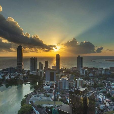 Luxury Sky Apartment Коломбо Екстериор снимка